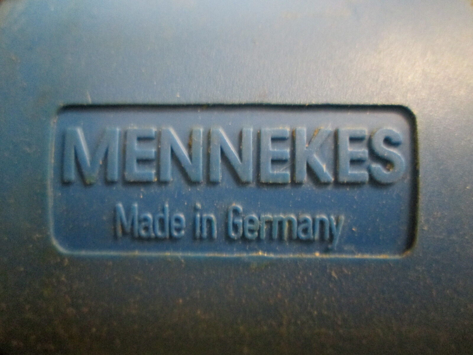 Mennekes 460P9W 60A 3P 4W Plug CD460P9W