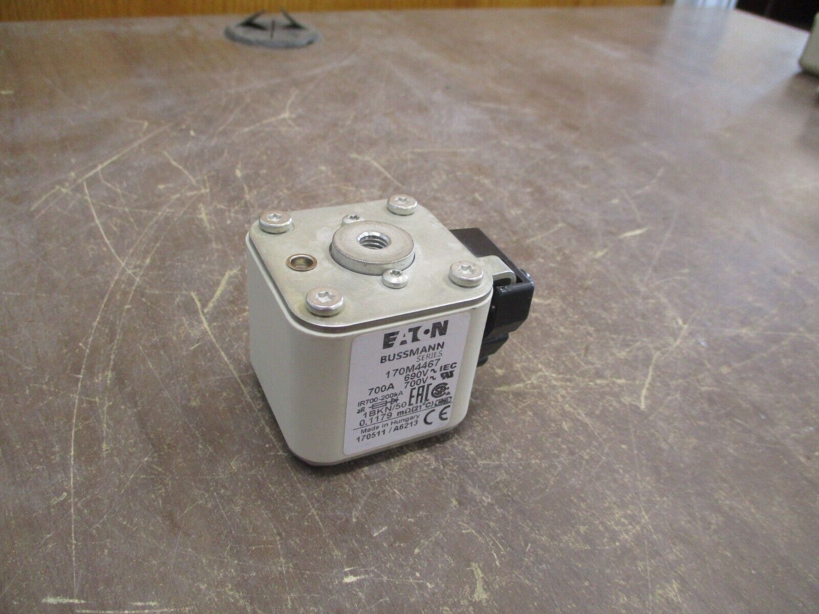 Eaton Bussmann Series Fuse 170M4467 700A 700V Used