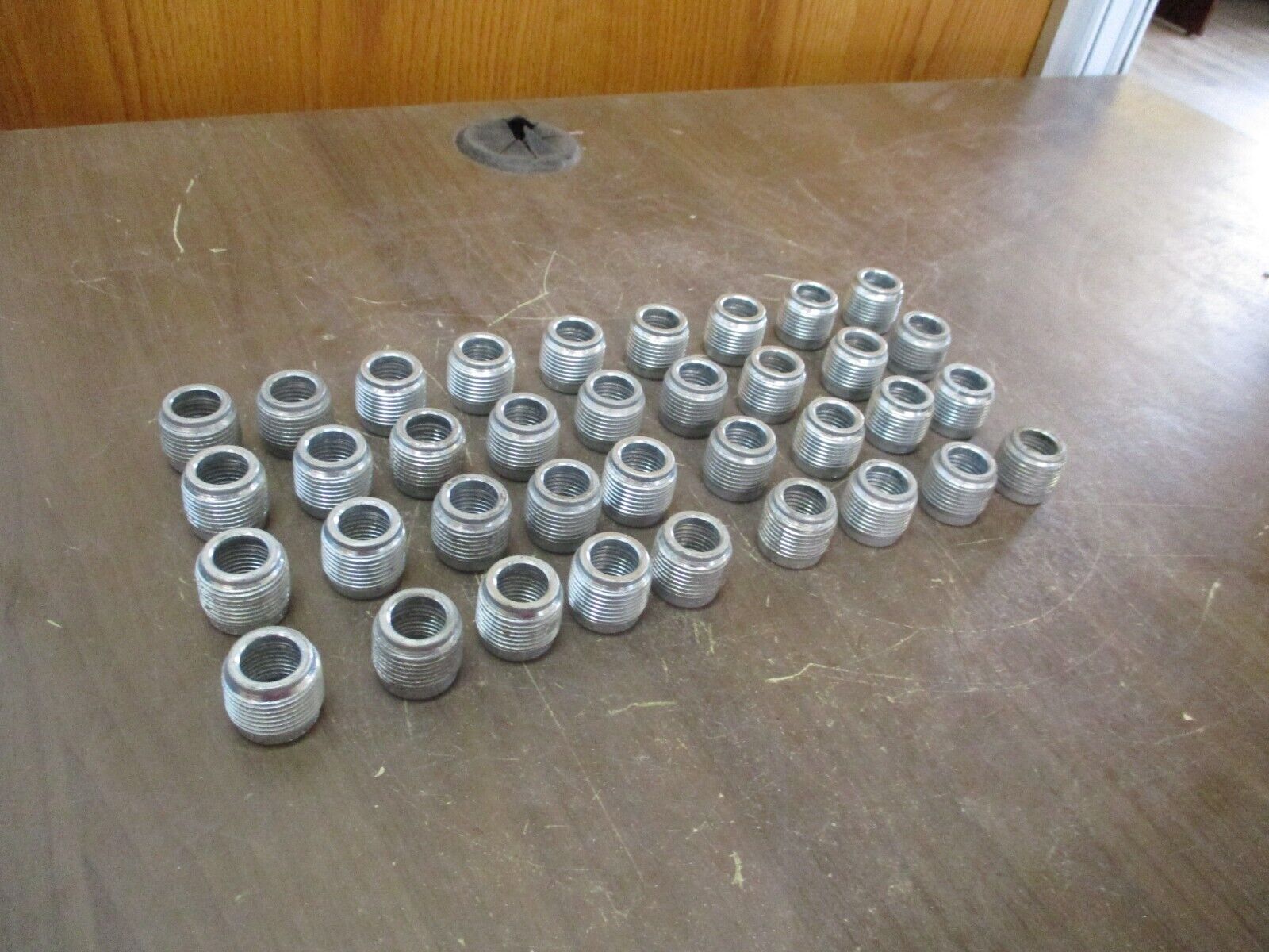 Eaton Conduit Hub Reducer RE21 Size: 3/4" - 1/2" *Box of 36* New Surplus