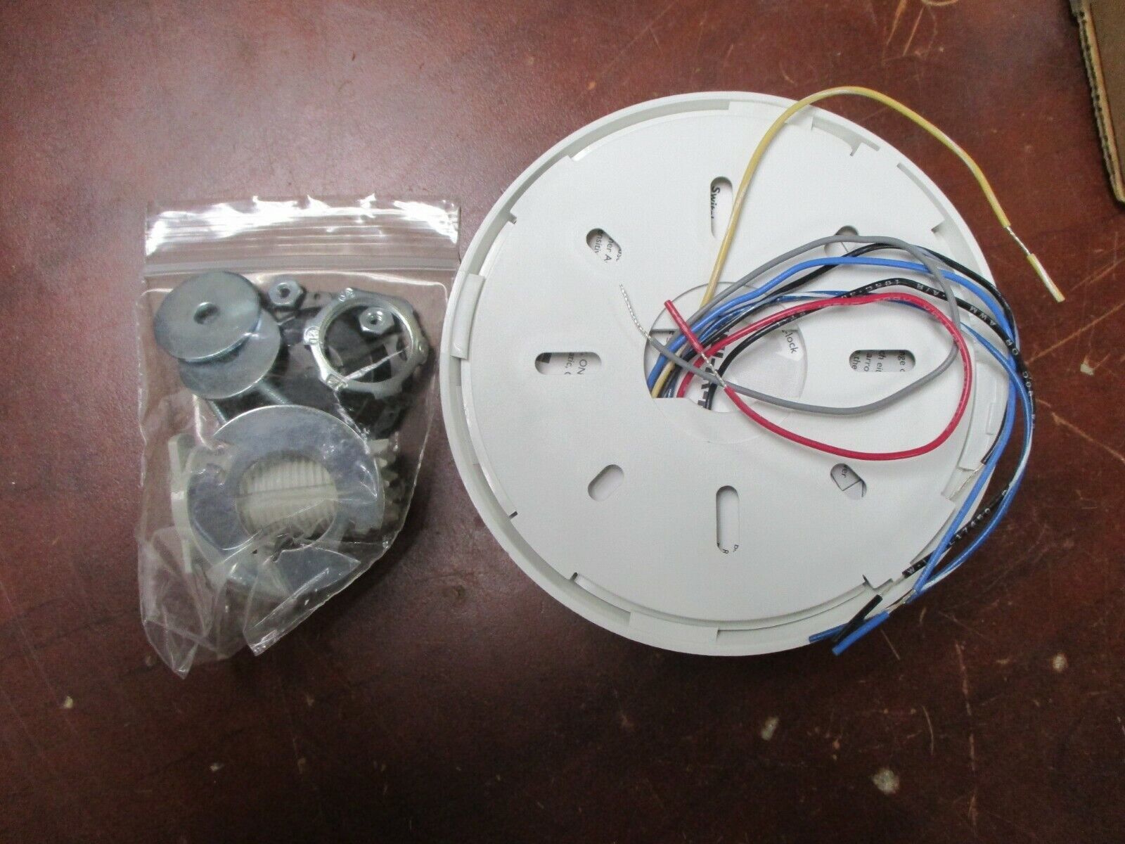 Hubbell PIR Sensor OMNIIRRP New Surplus