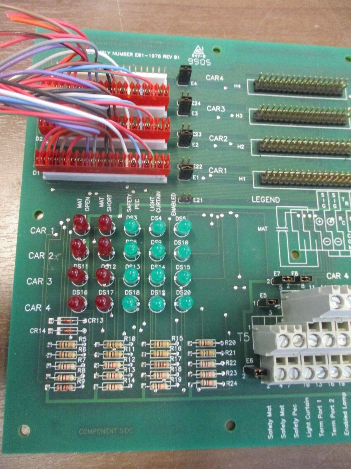 White POD Controller / 680 Termination Board E01-1976 Rev. 01 Used