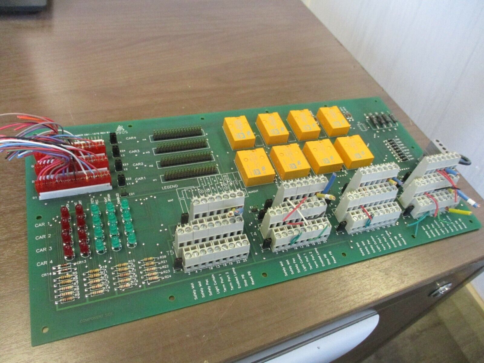 White POD Controller / 680 Termination Board E01-1976 Rev. 01 Used