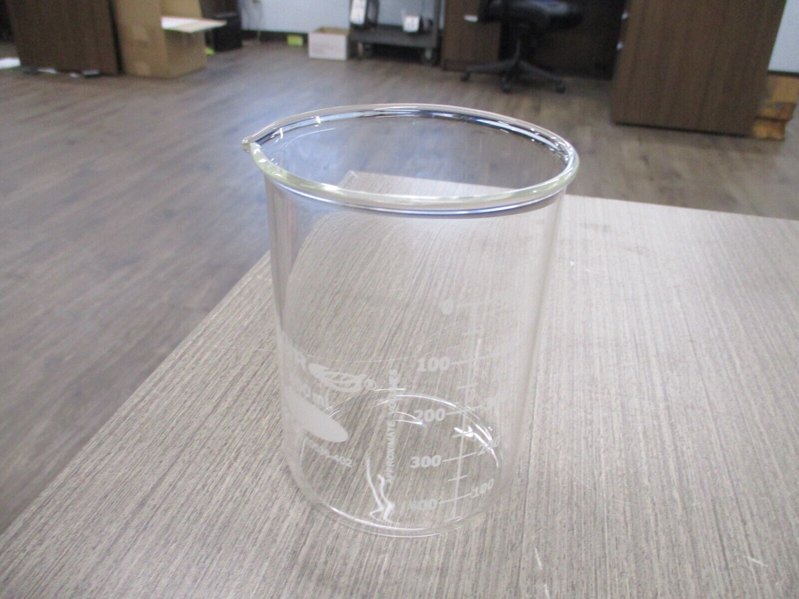 VMR Heavy Duty Low Form Beaker 10536-402 600mL *Box of 6* New Surplus
