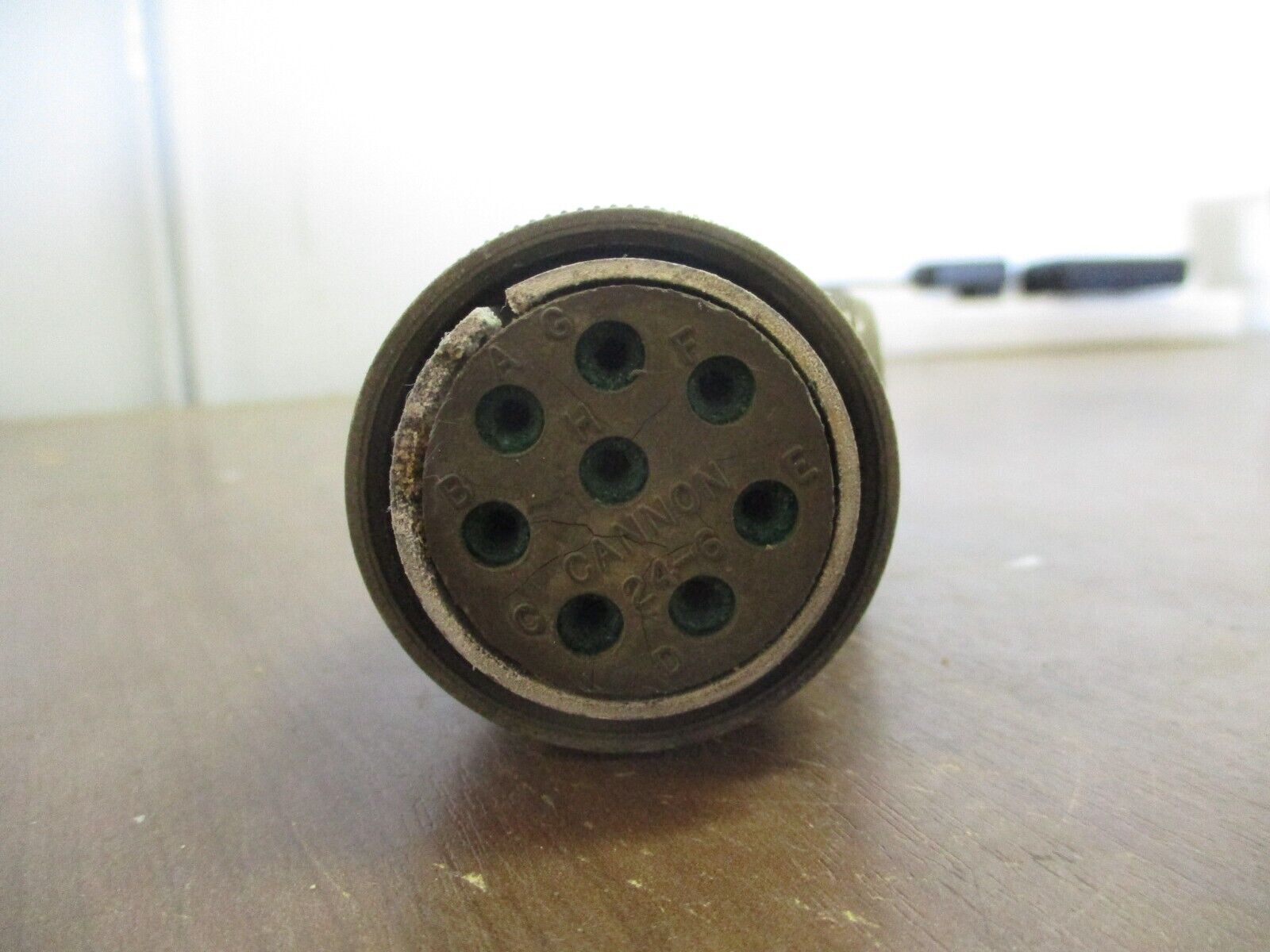 Cannon 24-6 Connector MS3108E24-6S 8-Pin Used