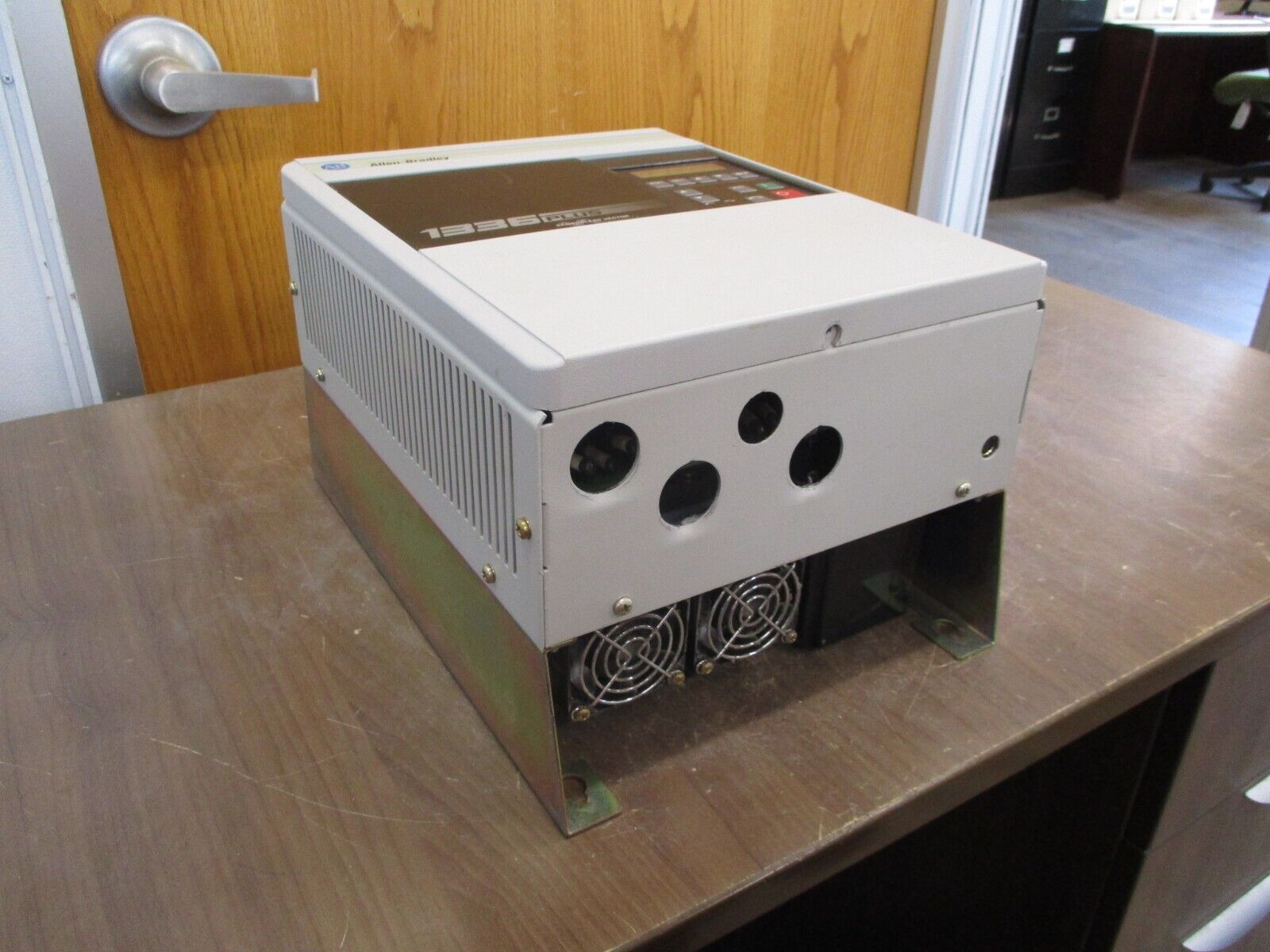 Allen-Bradley 1336 Plus AC Drive 1336S-BRF100-AA-EN3 10HP 3Ph *No Cover Screws*