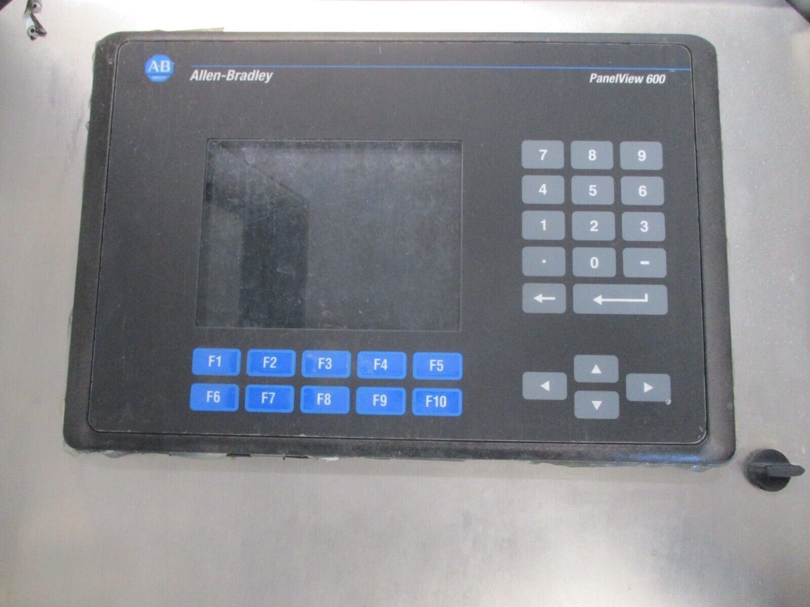 Allen-Bradley Enclosed Panelview 600 2711-K6C8 Ser. C FRN 4.46 Used