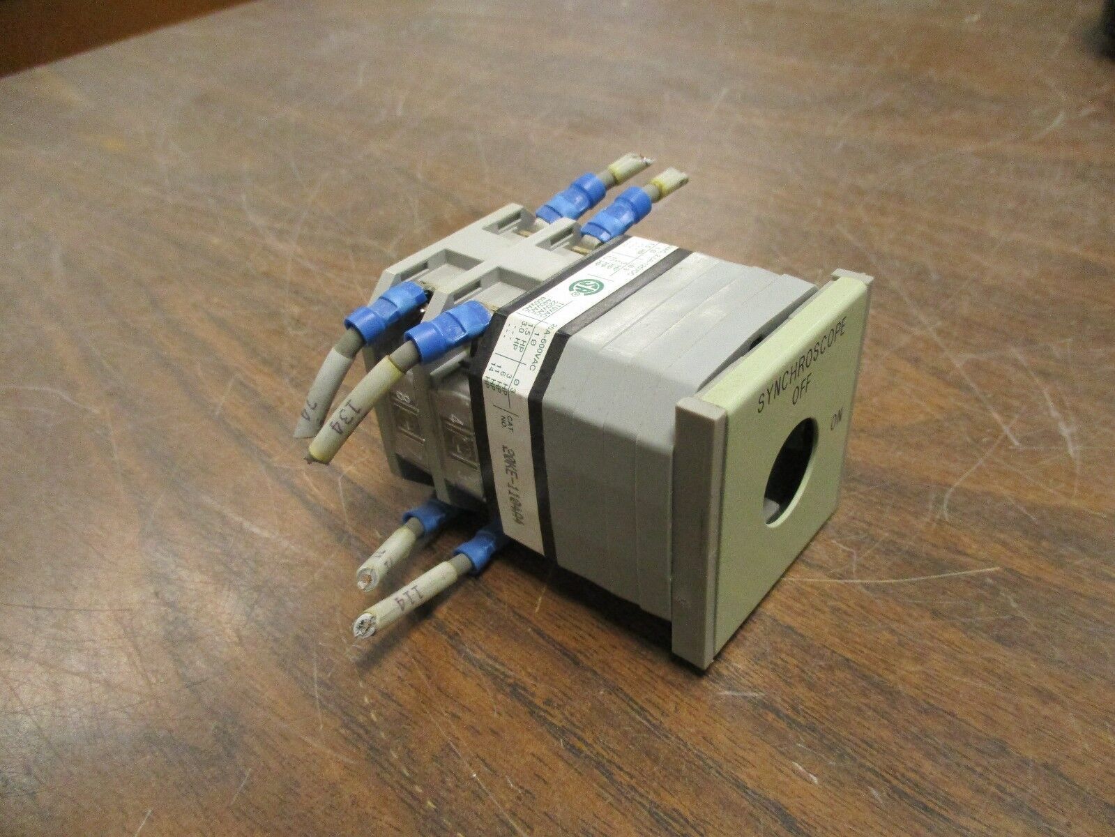 Electroswitch Series 20 Rotary Switch 20KE-1104A4 20A 600V Used