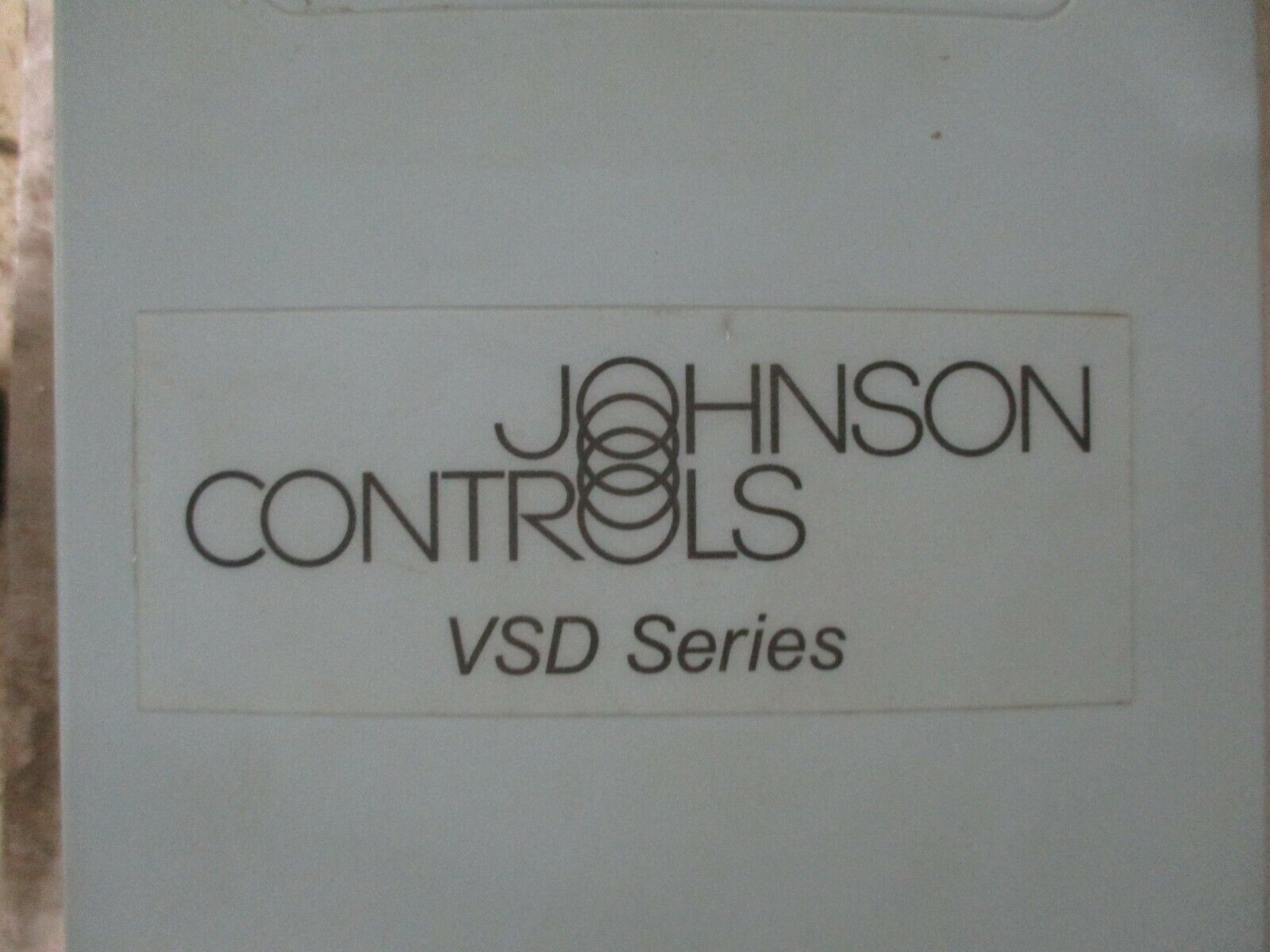 Johnson Controls VSD Series AC Drive VS015210A-00000 15HP 3Ph Used