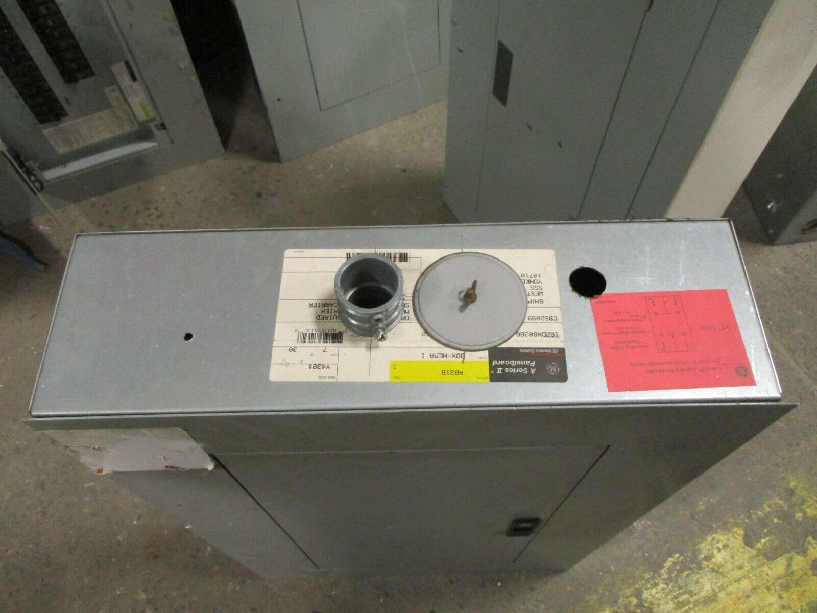 GE Main Breaker Circuit Breaker Panel AQF3241ATX 125A Max 208Y/120 3Ph 4W Used