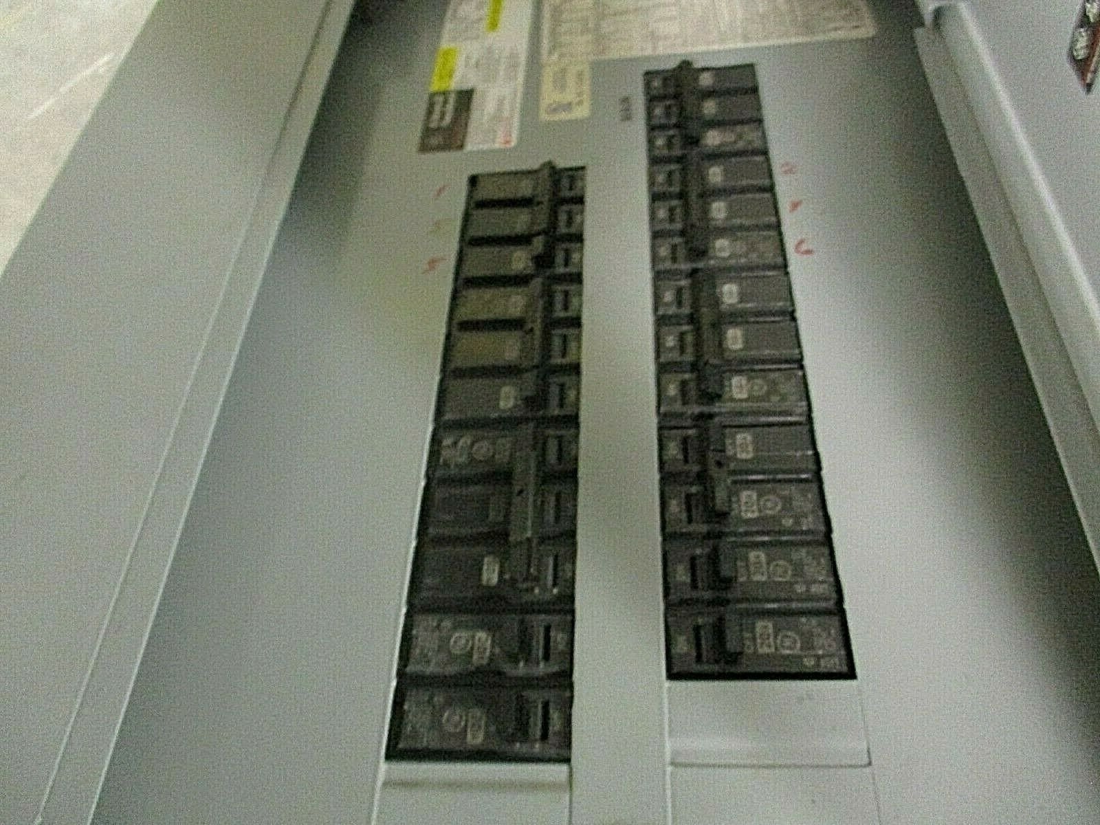 GE Main Breaker Circuit Breaker Panel AQF3241ATX 125A Max 208Y/120 3Ph 4W Used