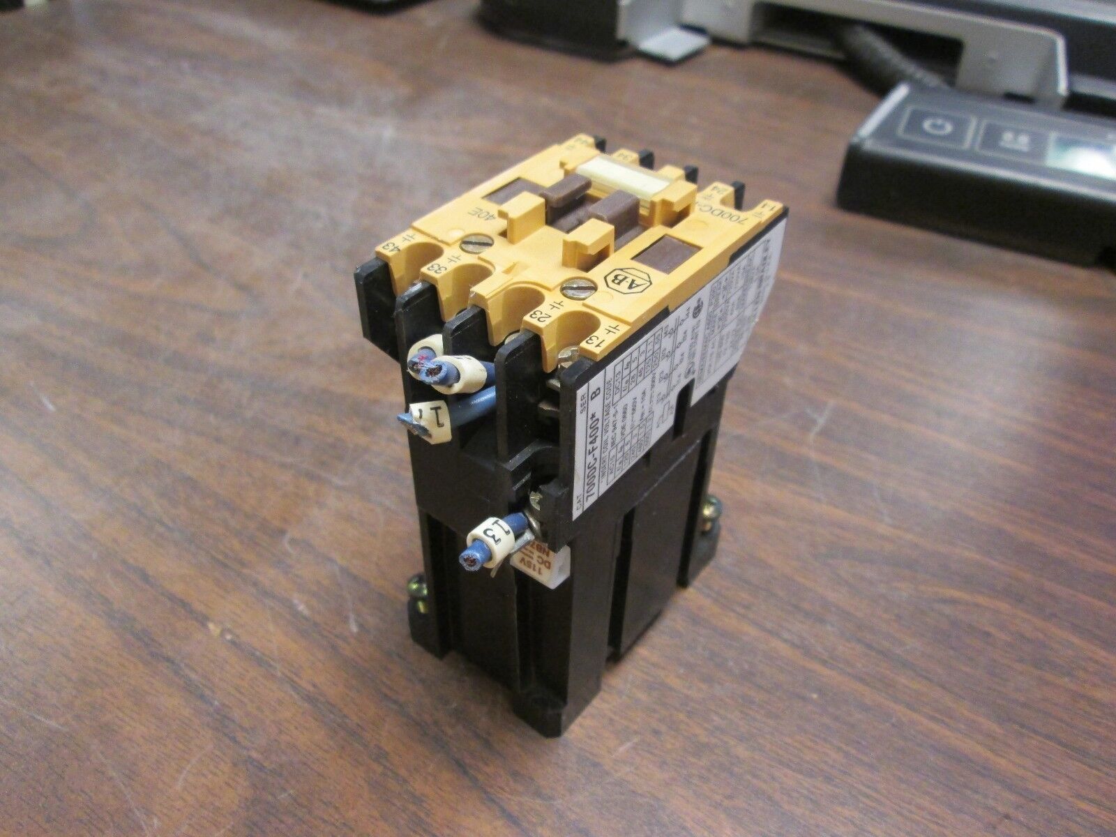 Allen-Bradley Contactor 700DC-F400* 115VDC Coil 10A Used