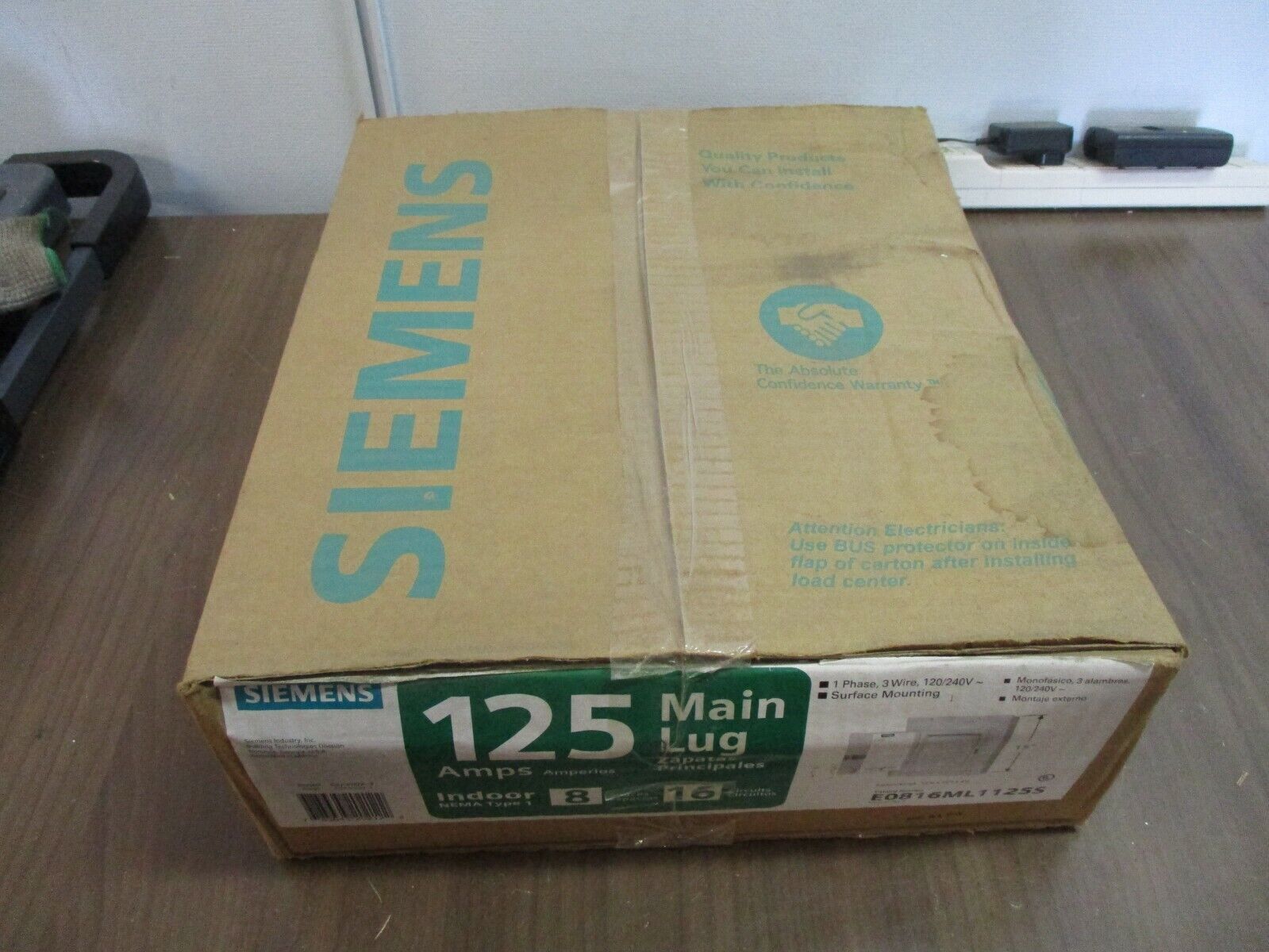 Siemens Main Lug Load Center E0816ML1125S 125A 120/240V 1Ph 8-Space 16-Circuit