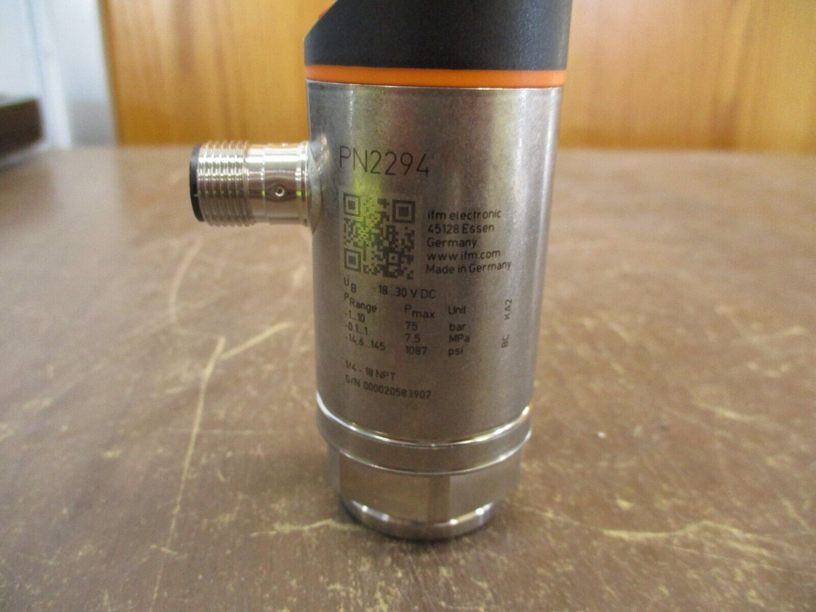 IFM PN2294 Pressure Sensor PN-010-REN14-MFRKG/US/ /V New Surplus