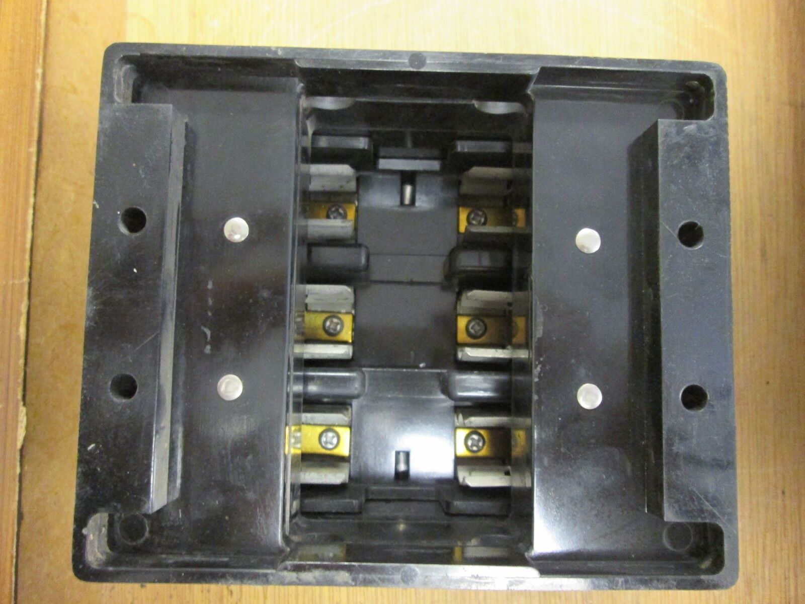 USD / Bussmann Fuse Pullout Block 15149 30A 600V 3P Used