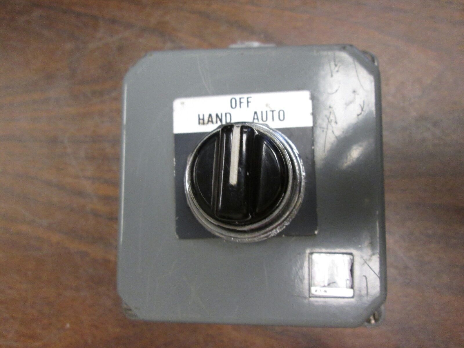 Cutler-Hammer Enclosure w/ Selector Switch 10250T E34 Used