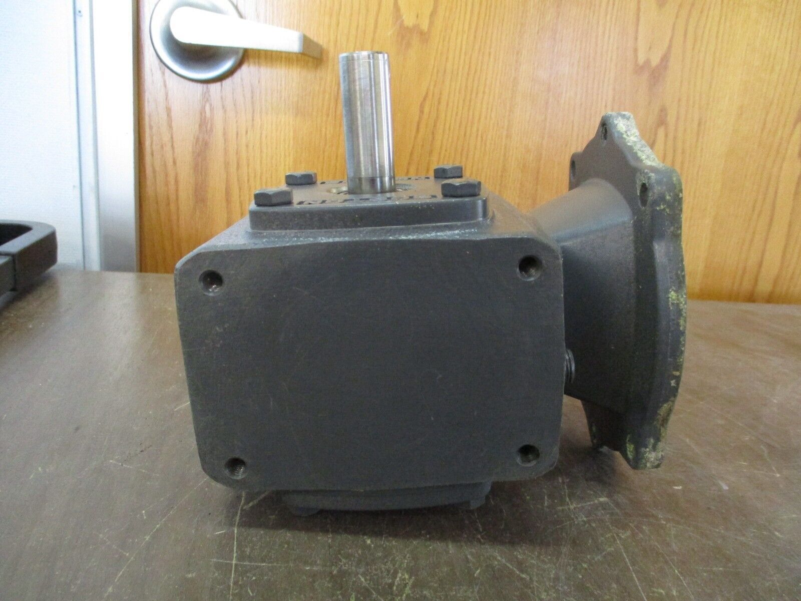 Boston Gear Reducer F715-10-B5-6 1.2HP Ratio 10:1 397 LB-In Torque Out