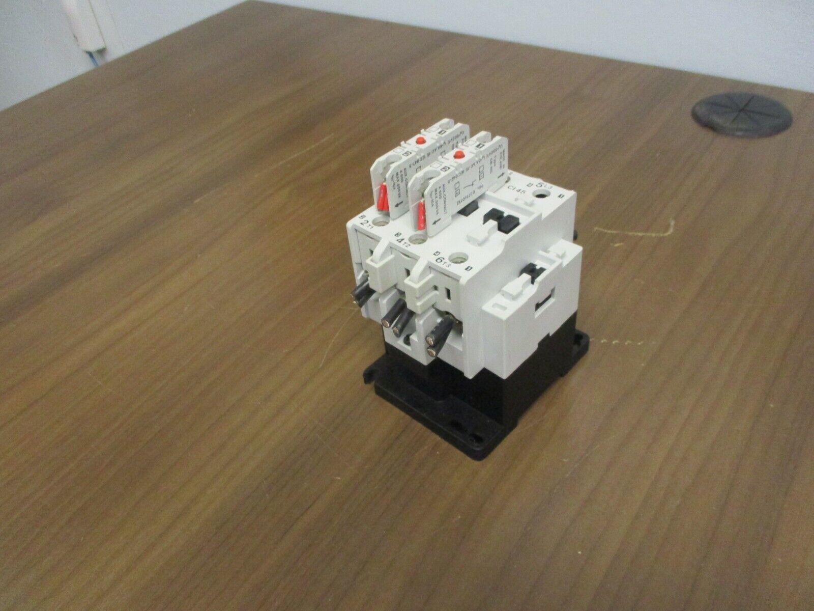 Danfoss Contactor C1 45 110V Coil 80A 600V w/ (2) Aux Contacts Used