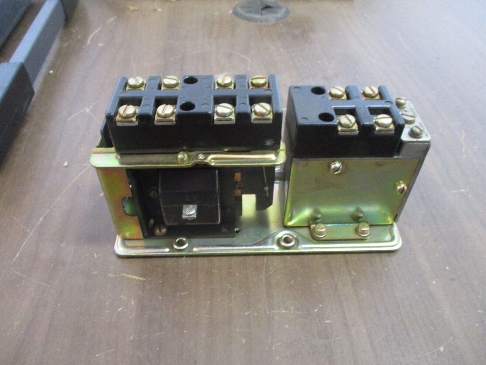 Allen-Bradley Timing Relay 849-Z0D327 Ser. C 120V Coil Used
