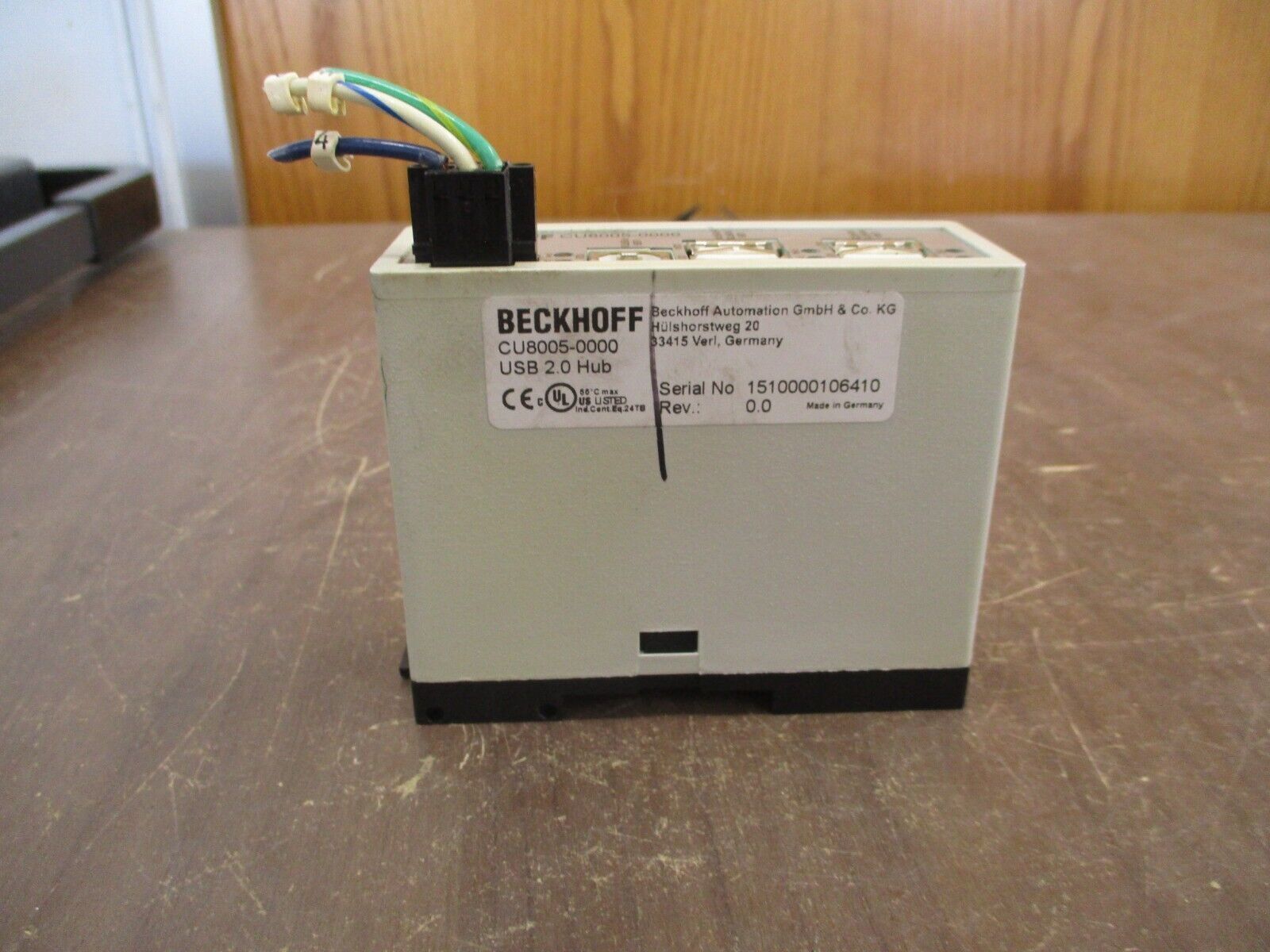 Beckhoff USB 2.0 Hub CU8005-0000 Rev. 0.0 *Cracked Case* *Broken Fin* Used