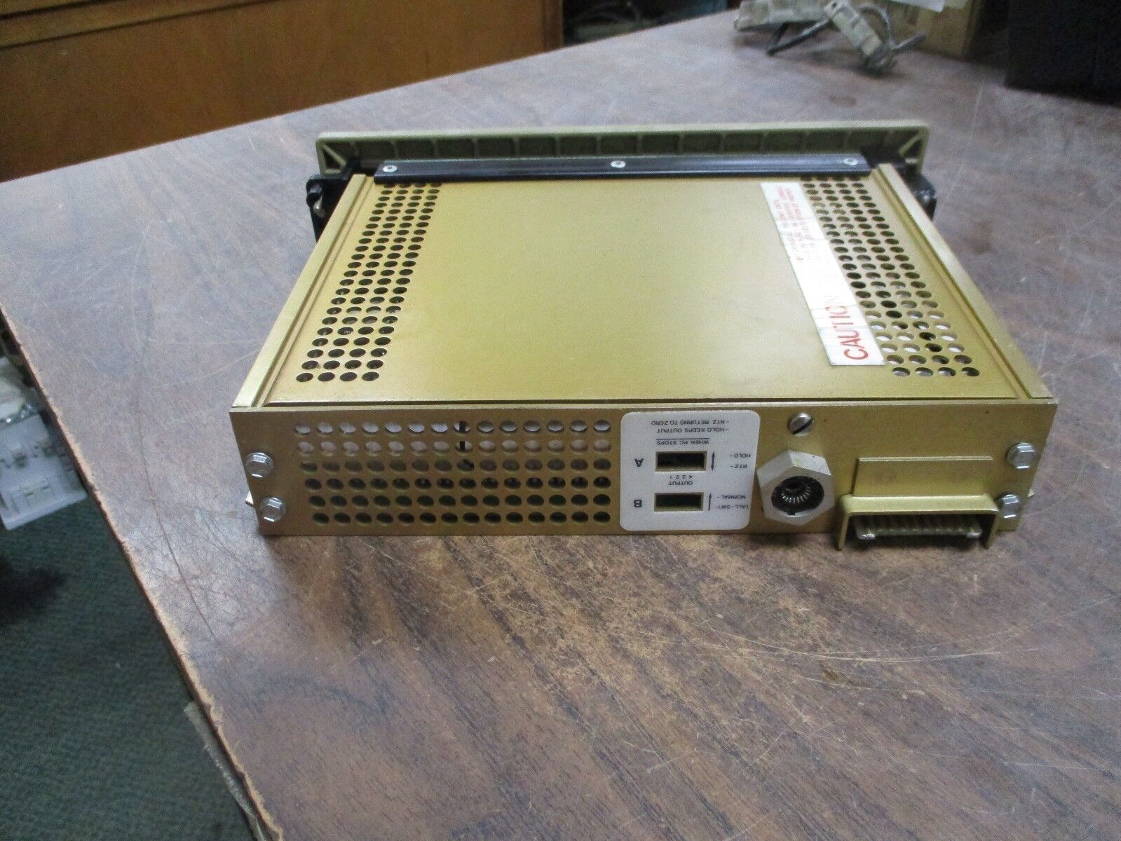 Modicon Analog Output AS-B872-002 4-20MA Used