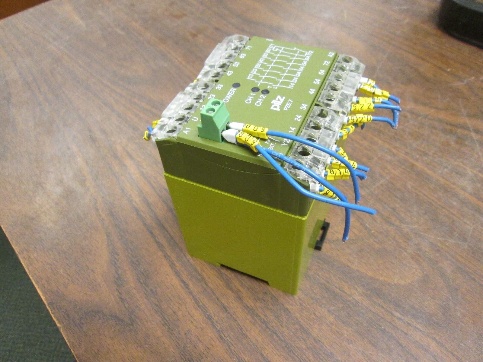 Pilz Safety Relay PZE 7 6S/1O 24VDC 4W Used