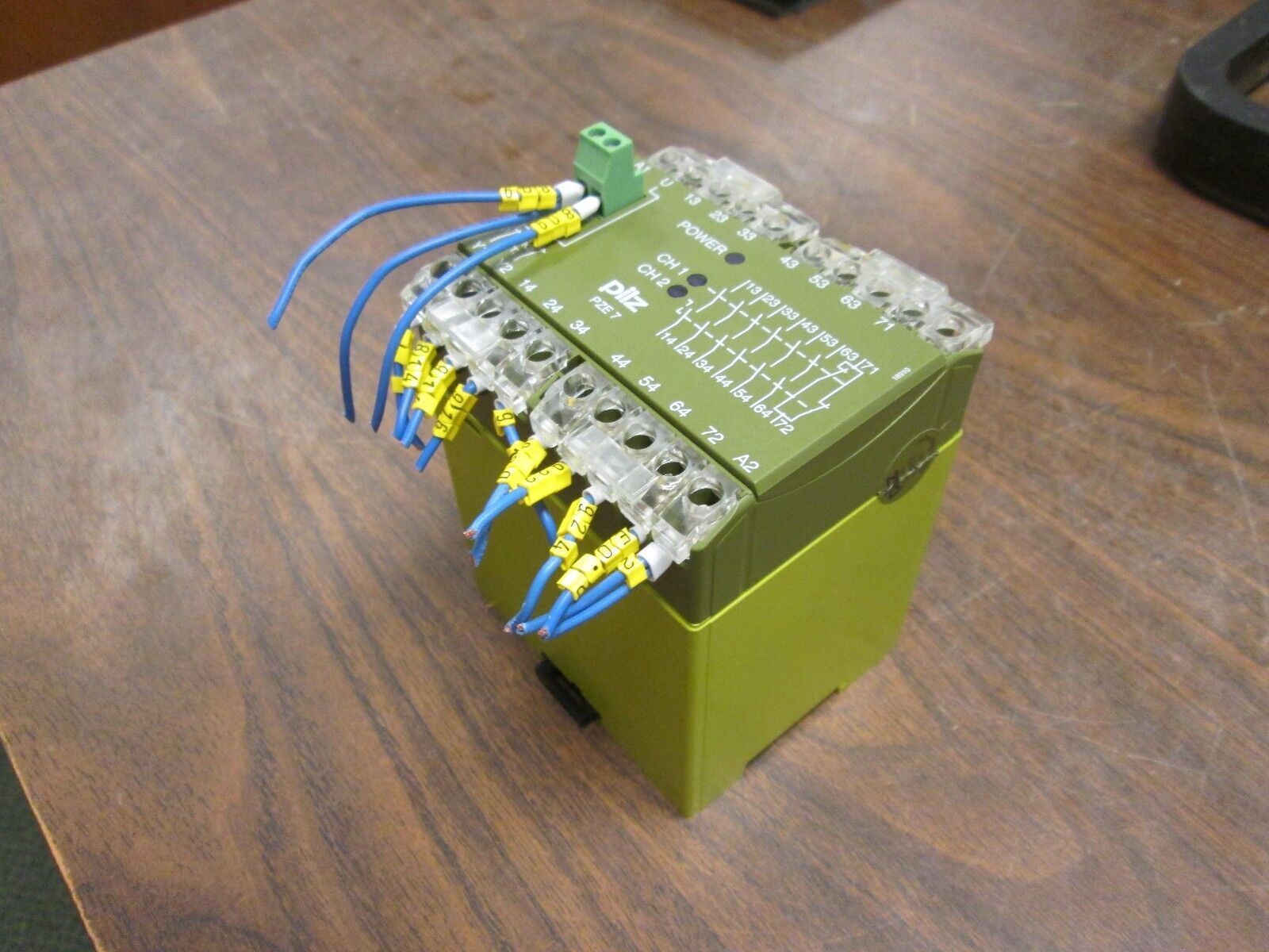 Pilz Safety Relay PZE 7 6S/1O 24VDC 4W Used