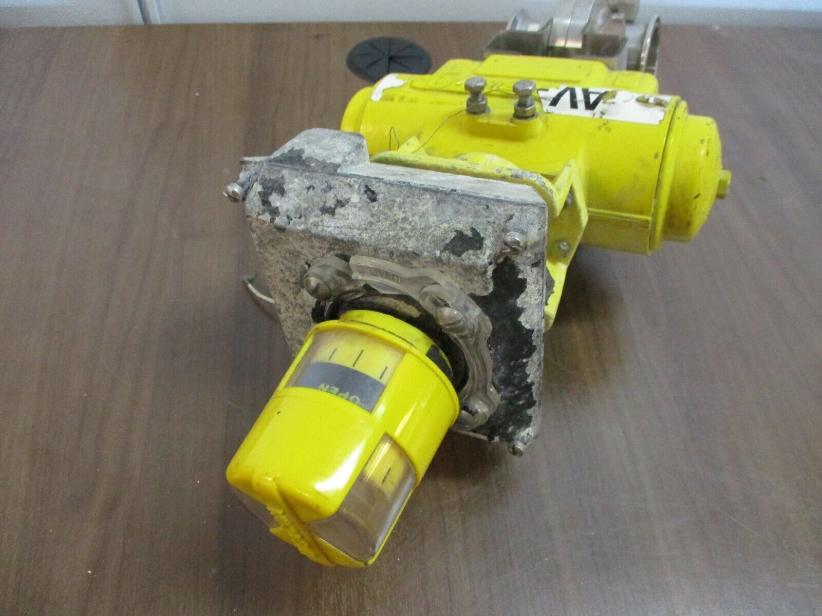 Hytork, Actuated Valve w/ positioner, part #: 71, 150psi, used