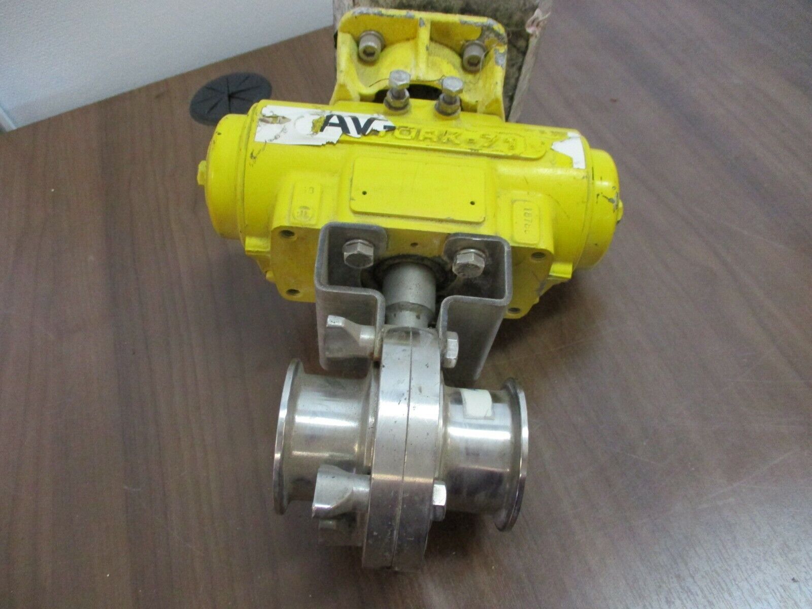 Hytork, Actuated Valve w/ positioner, part #: 71, 150psi, used