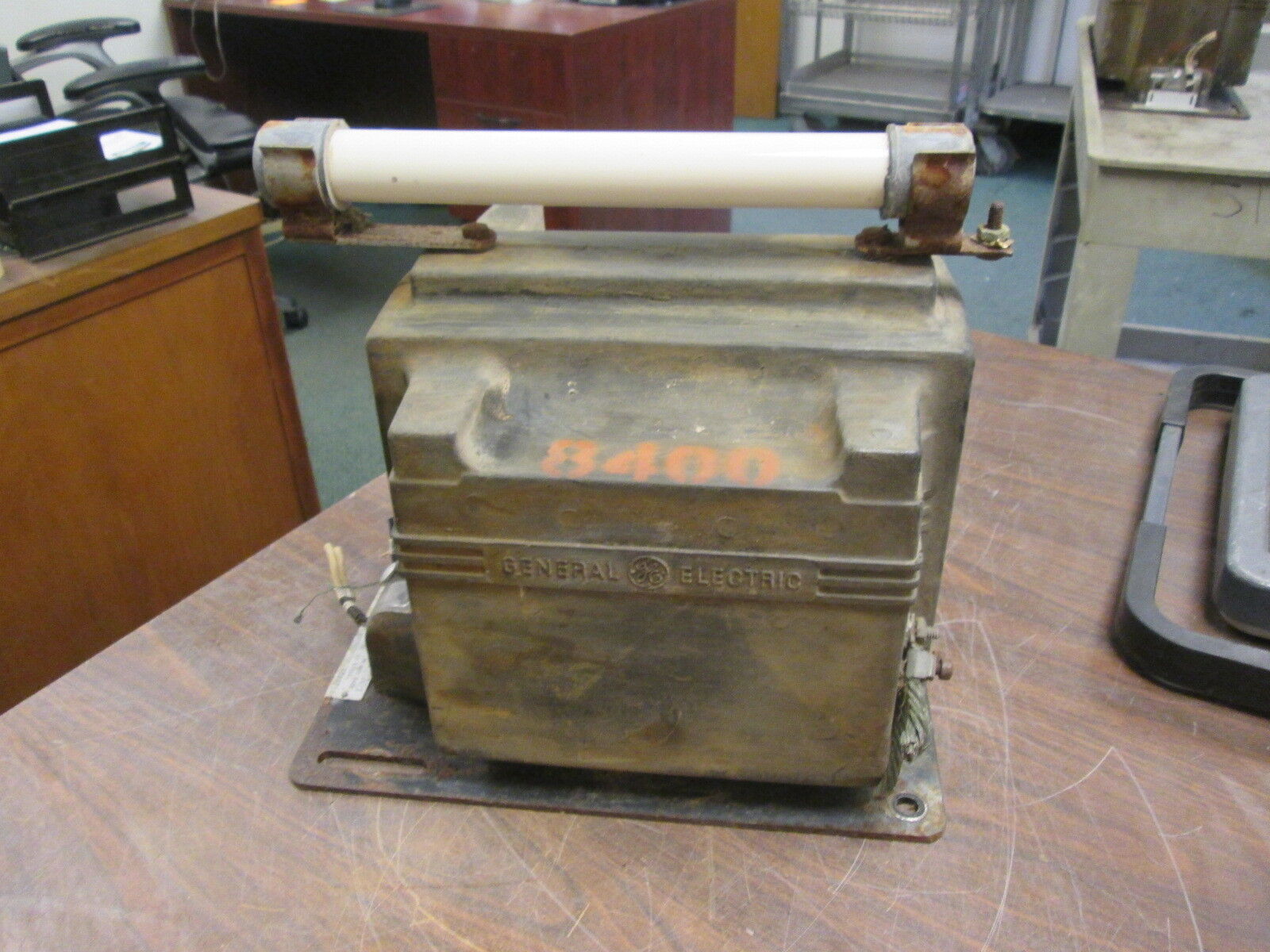 GE Type JVM-5 Voltage Transformer 670X44 Ratio 70:1 Pri: 8400V 110KV BIL 60Hz