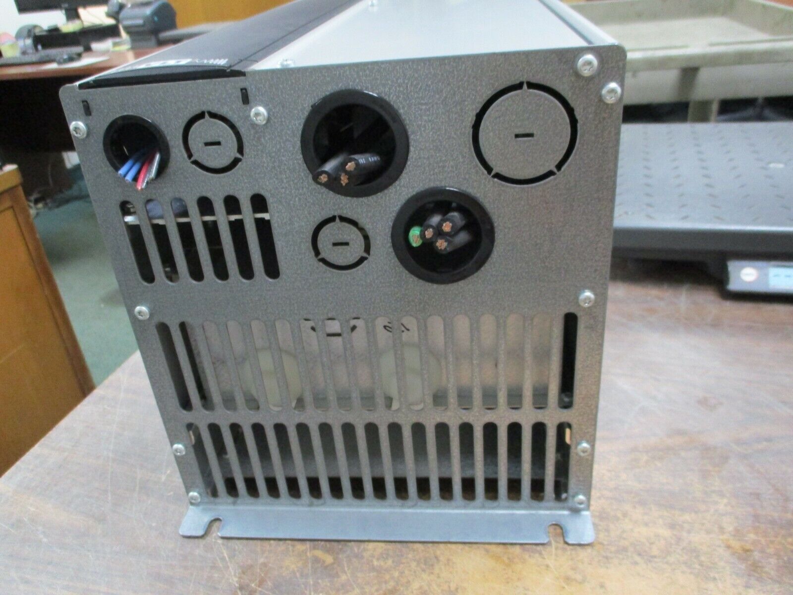 Danfoss VLT 6032 AC Drive 175Z7368 30HP 3Ph Used