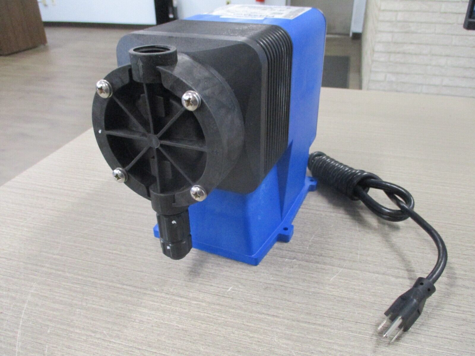 Idex Pulsafeeder MeteringPump LMK7TA-KTC3-130 115V 50/60HZ 1A 192GPD New Surplus