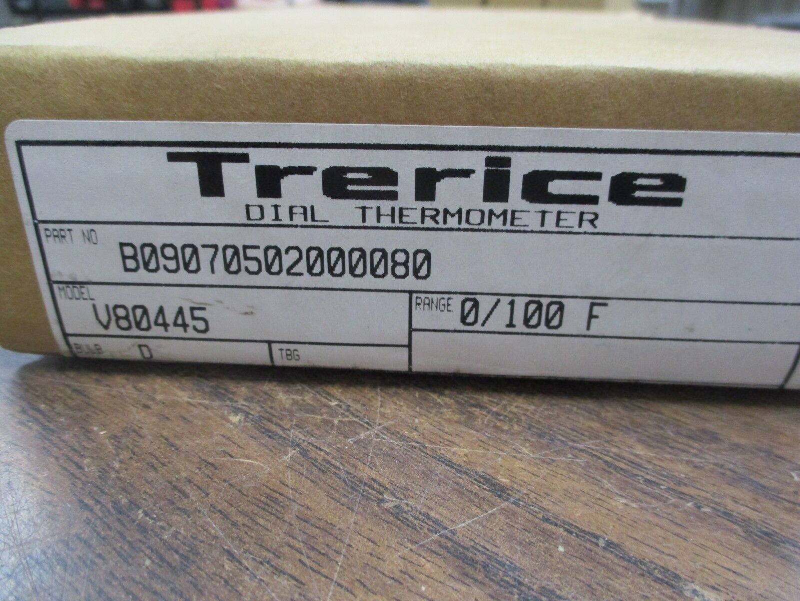 Treice Model V80445 Dial Thermometer B09070502000080 Range: 0-100°F New Surplus