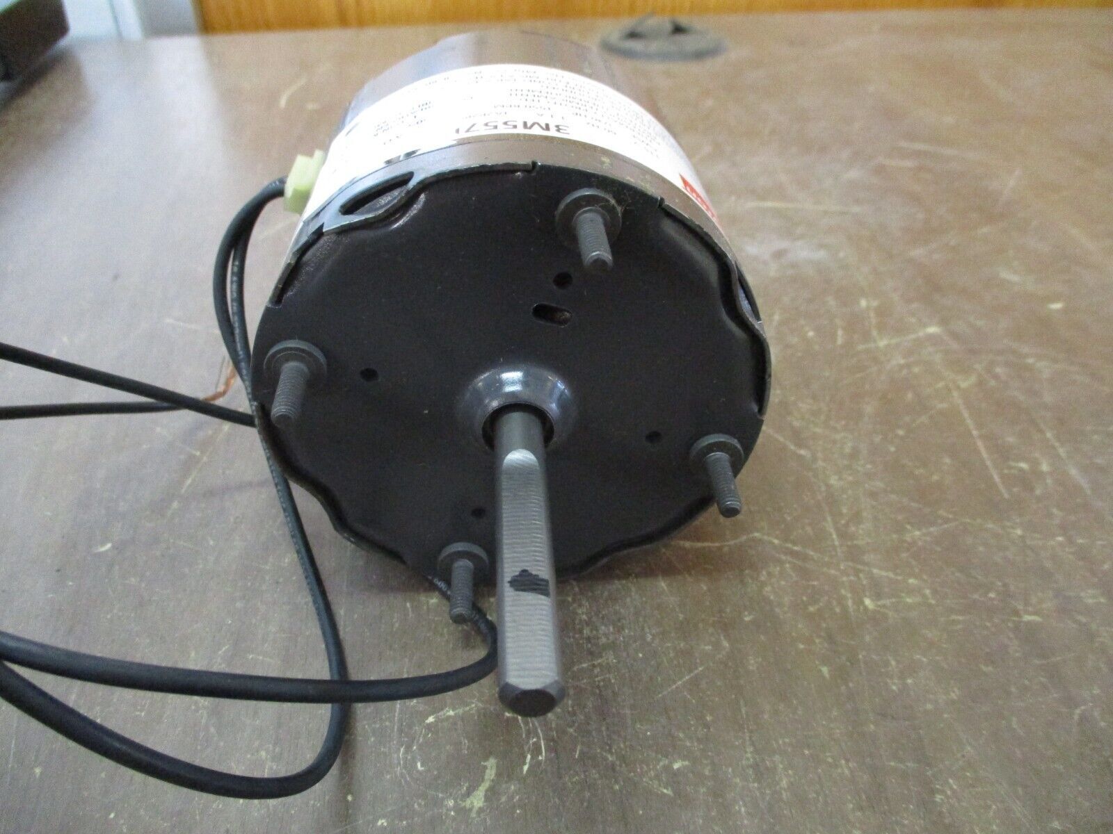 Dayton AC Motor 3M557D 1/30HP 115V 60Hz 1Ph 1550RPM New Surplus