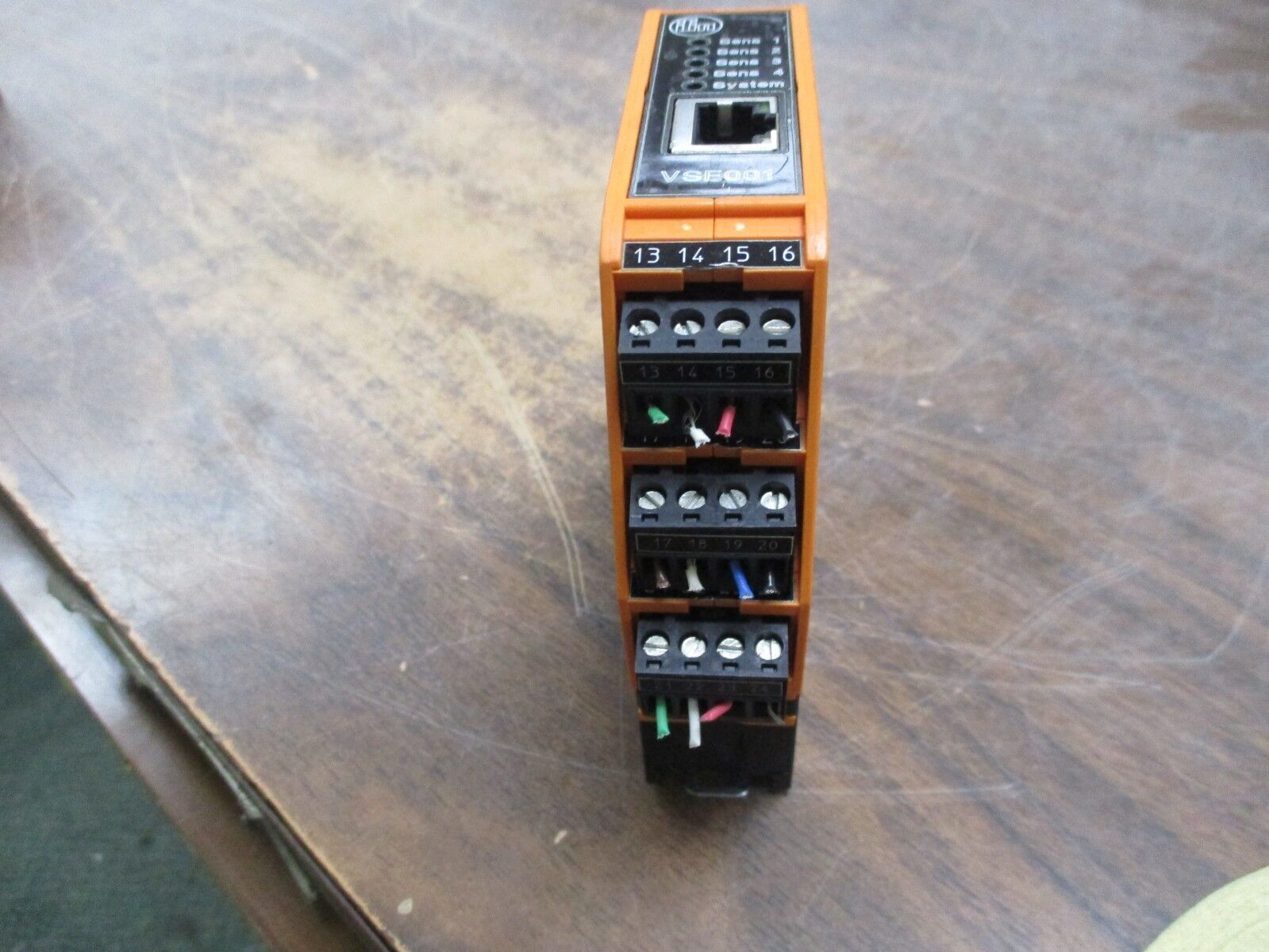 IFM Vibration Sensor Diagnostic Module VSE001 10-32VDC 4-20mA Used