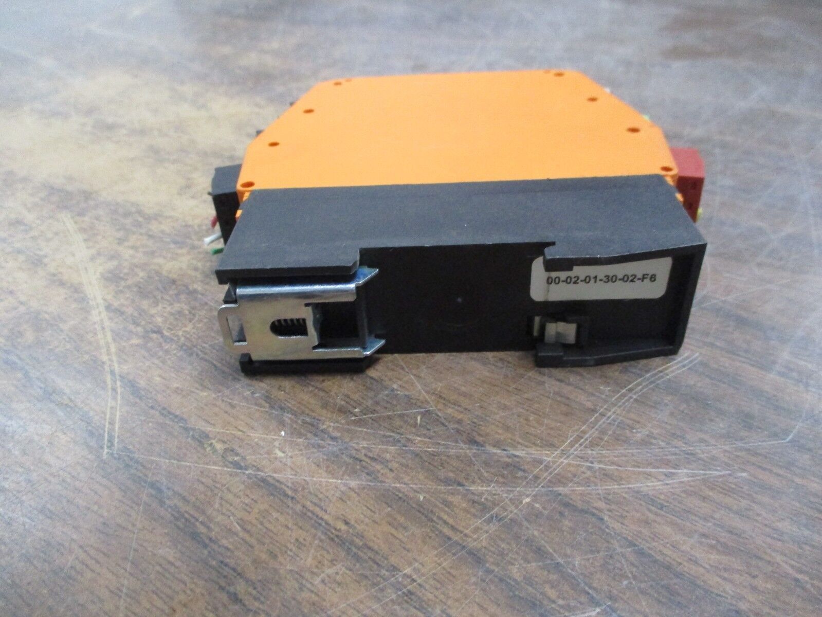 IFM Vibration Sensor Diagnostic Module VSE001 10-32VDC 4-20mA Used