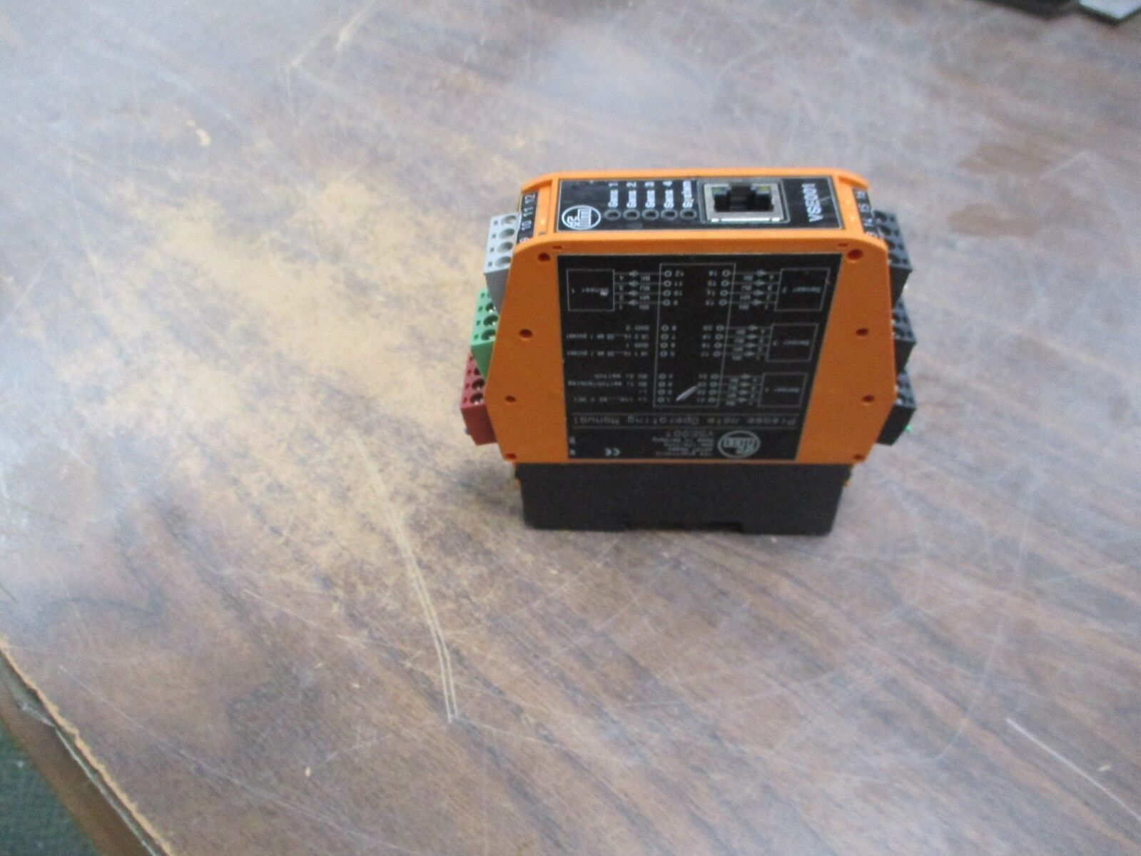 IFM Vibration Sensor Diagnostic Module VSE001 10-32VDC 4-20mA Used