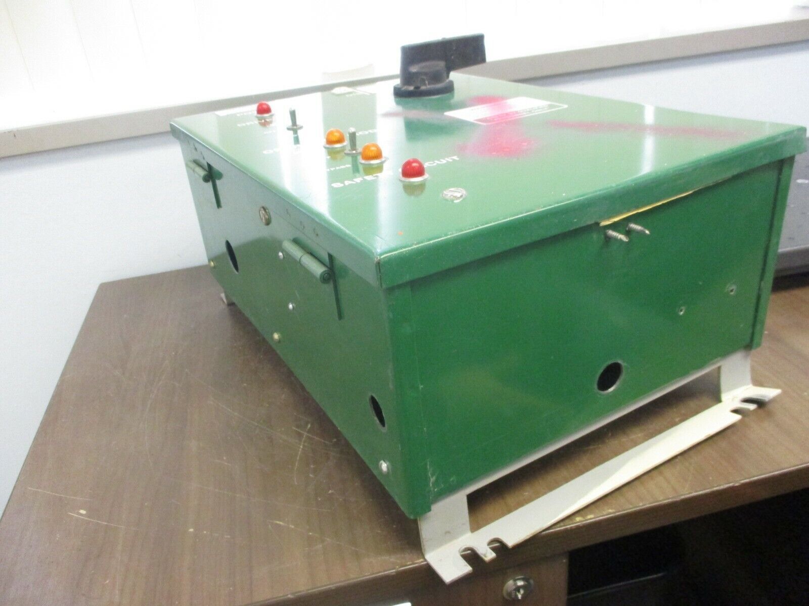 CPI Air Handling Control Cabinet VA-135D-MS 7.5HP 460V 3Ph 60Hz 10.7A Used