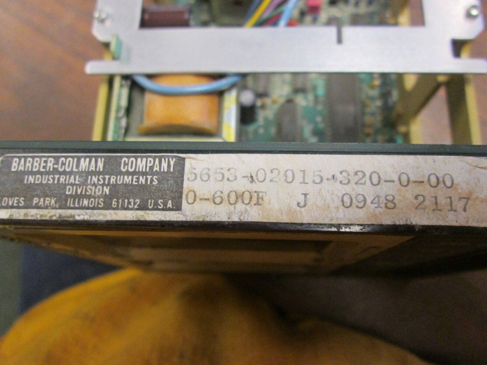 Barber-Colman Temperature Controller 5653-02015-320-0-00 Range:0-600°F Used