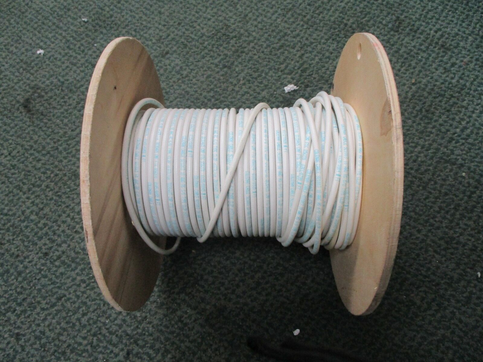 Coleman Cable 18 AWG Wire 921003 White Length: Approx 119Ft New Surplus
