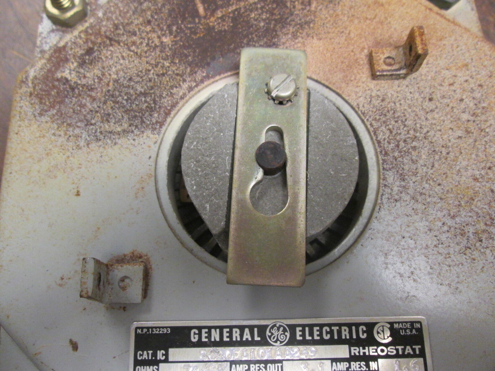 GE Rheostat IC8000EA101AA249 250V 74ohms Used