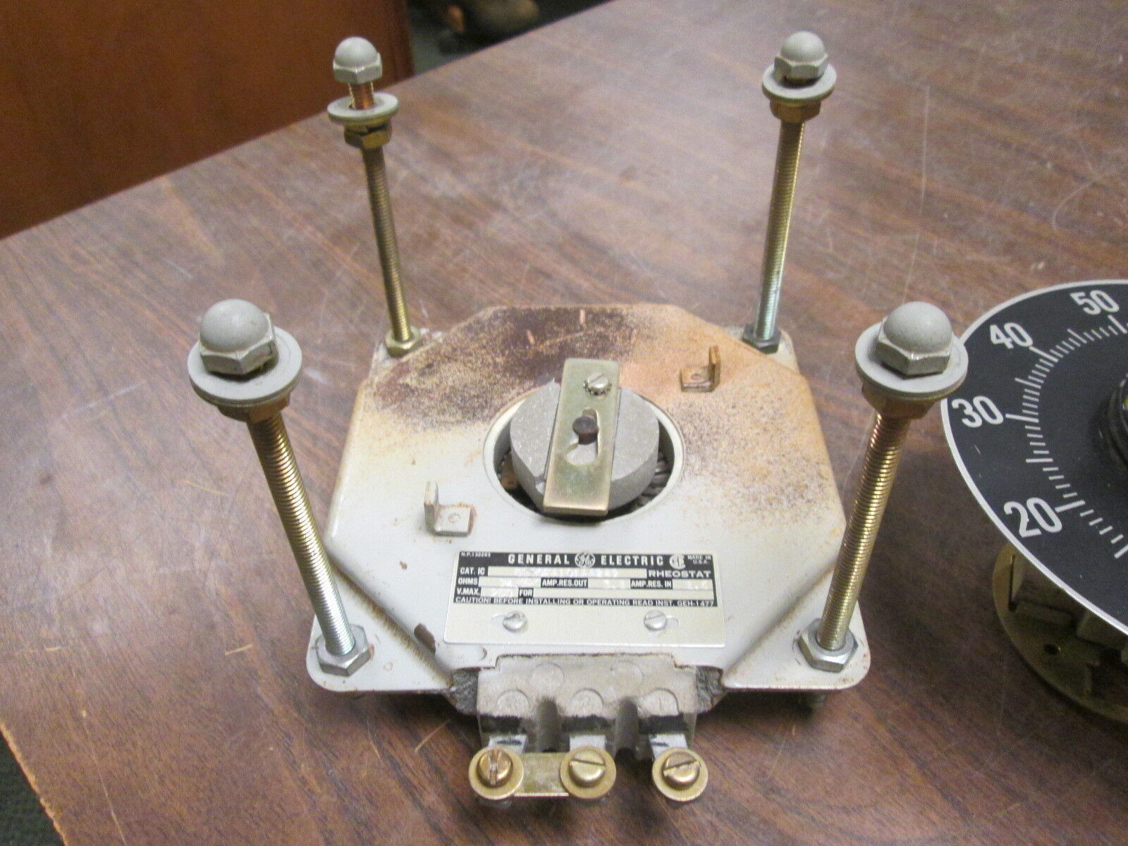 GE Rheostat IC8000EA101AA249 250V 74ohms Used