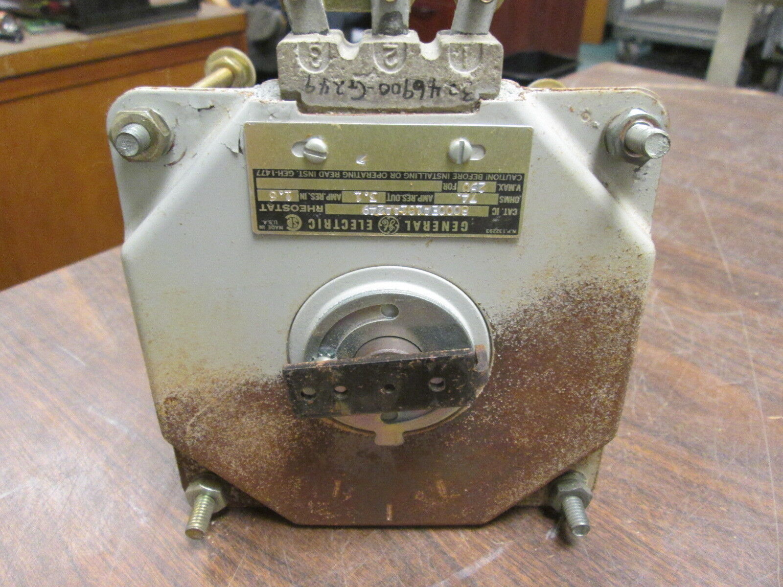 GE Rheostat IC8000EA101AA249 250V 74ohms Used