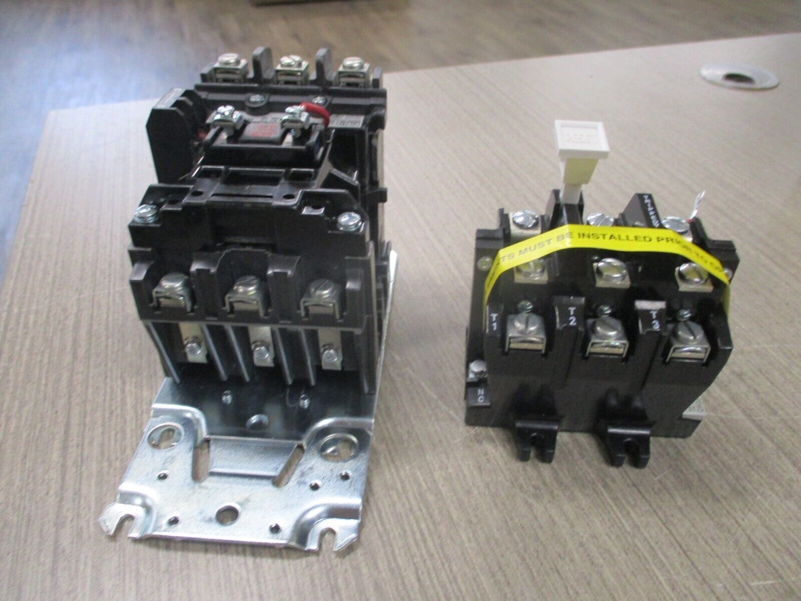 Allen-Bradley Size 0 Starter 509-A0D Ser. 1 120V Coil New Surplus