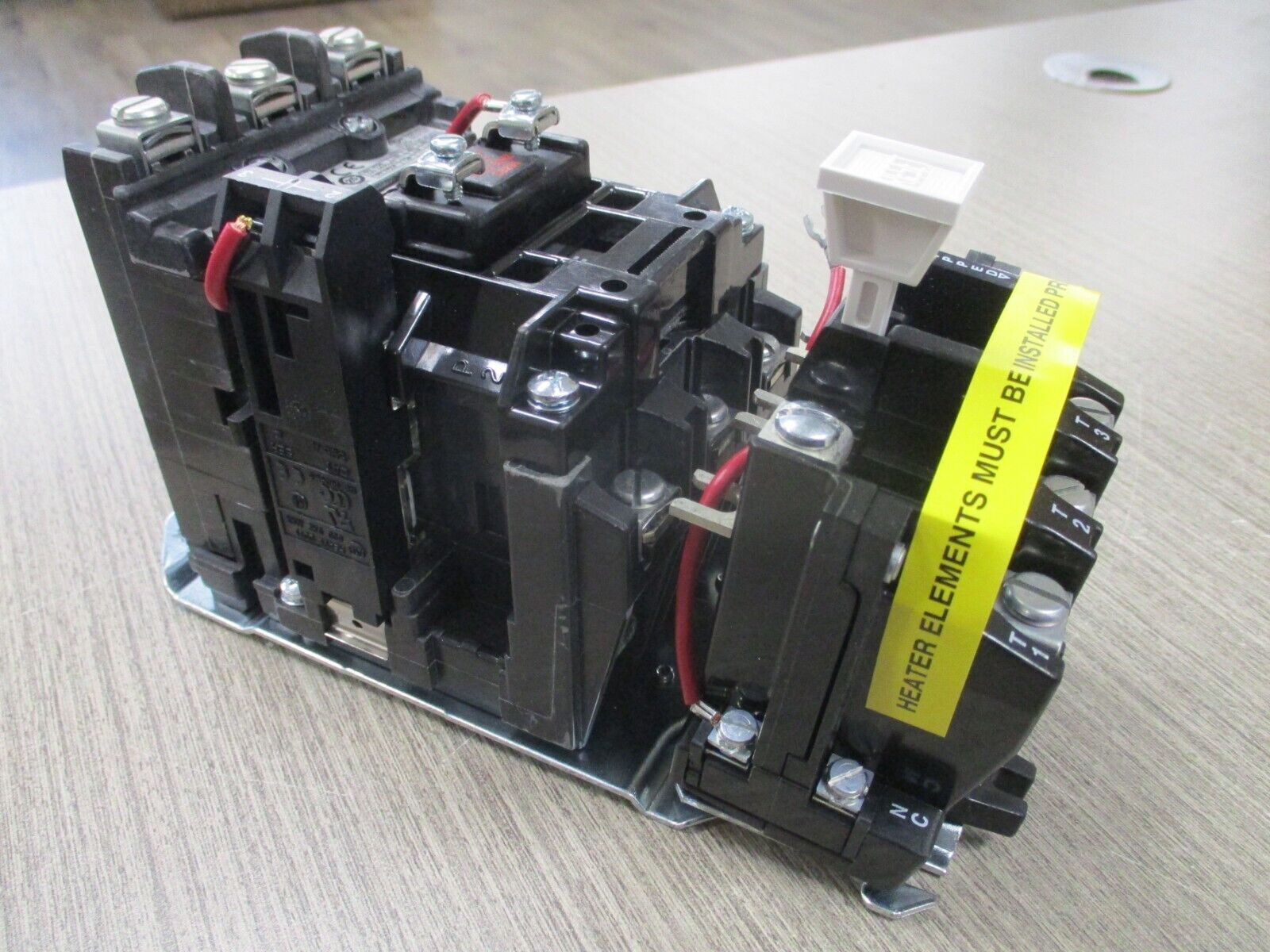 Allen-Bradley Size 0 Starter 509-A0D Ser. 1 120V Coil New Surplus
