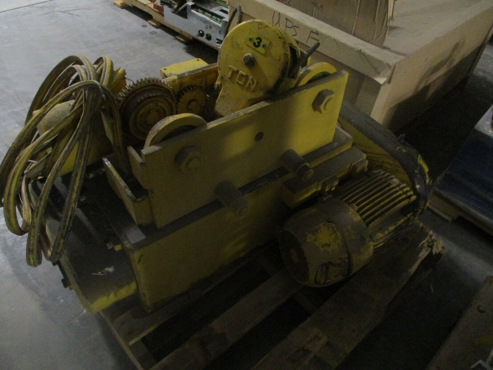 Detroit Hoist & Crane Co. 3-Ton Hoist 460V 4.8A 3Ph 60Hz Used
