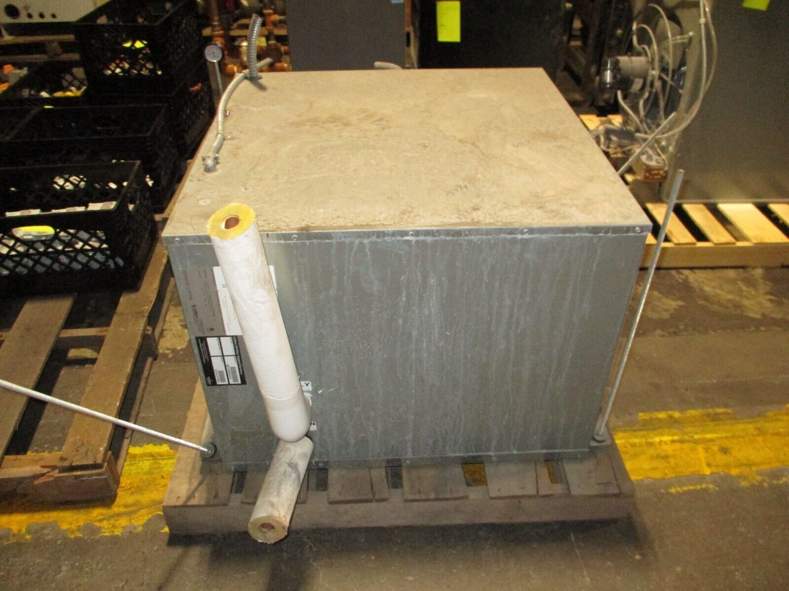 Liebert Mini-Mate Room Cooler MCD69W3AH7 460V 3Ph 60Hz Used