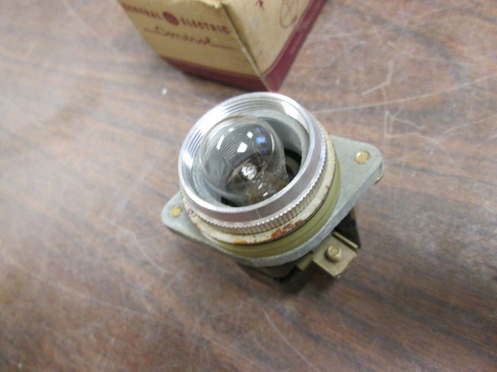 GE Oiltight Indicator Pilot Light CR2940U212A2 125V AC/DC New Surplus