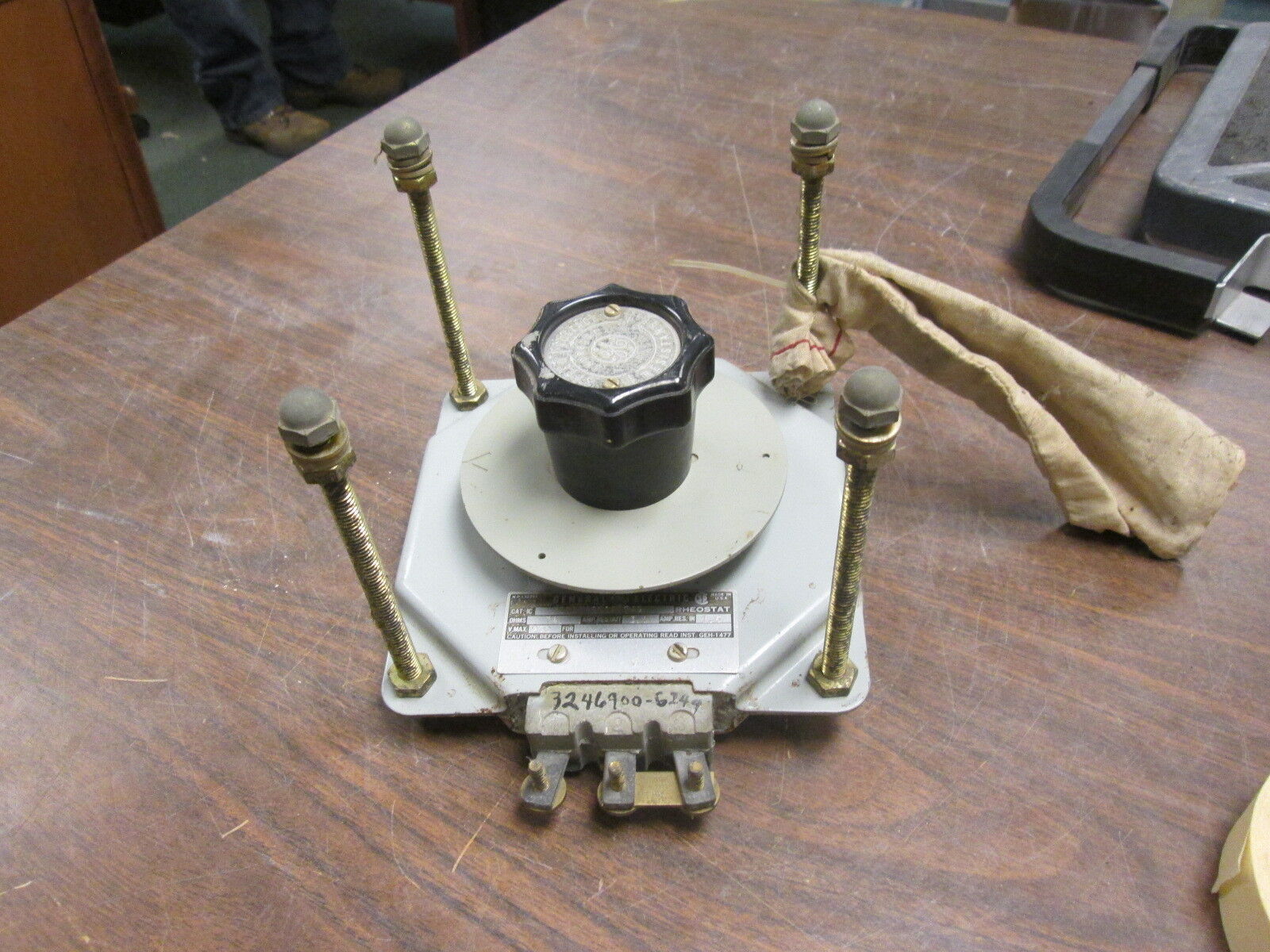 GE Rheostat IC8000EA101AA249 250V 74ohms Used