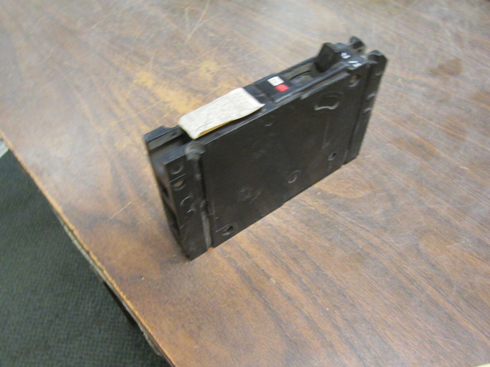 Gould/ITE Circuit Breaker E21B020 20A 120V 1P Used