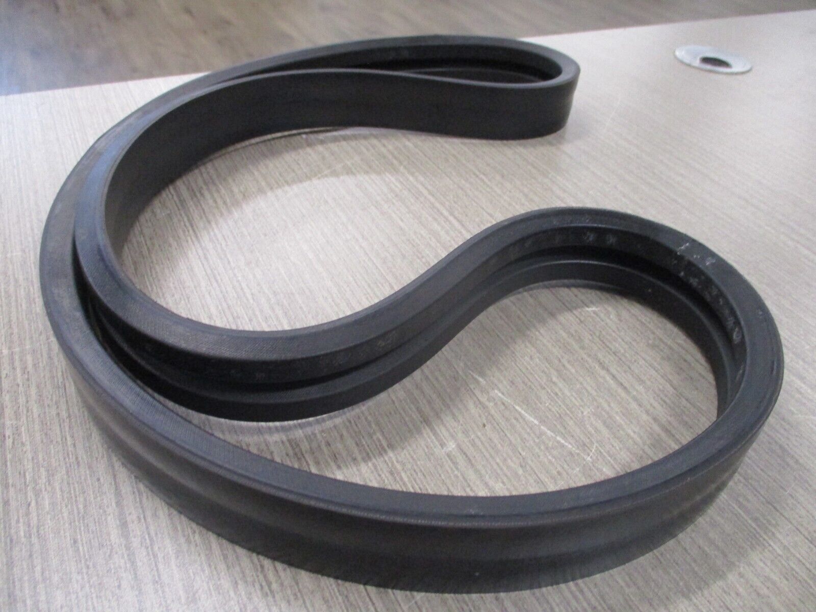 Gates 2/B62 Hi-Power II Powerband Belt 9093-2062 New Surplus